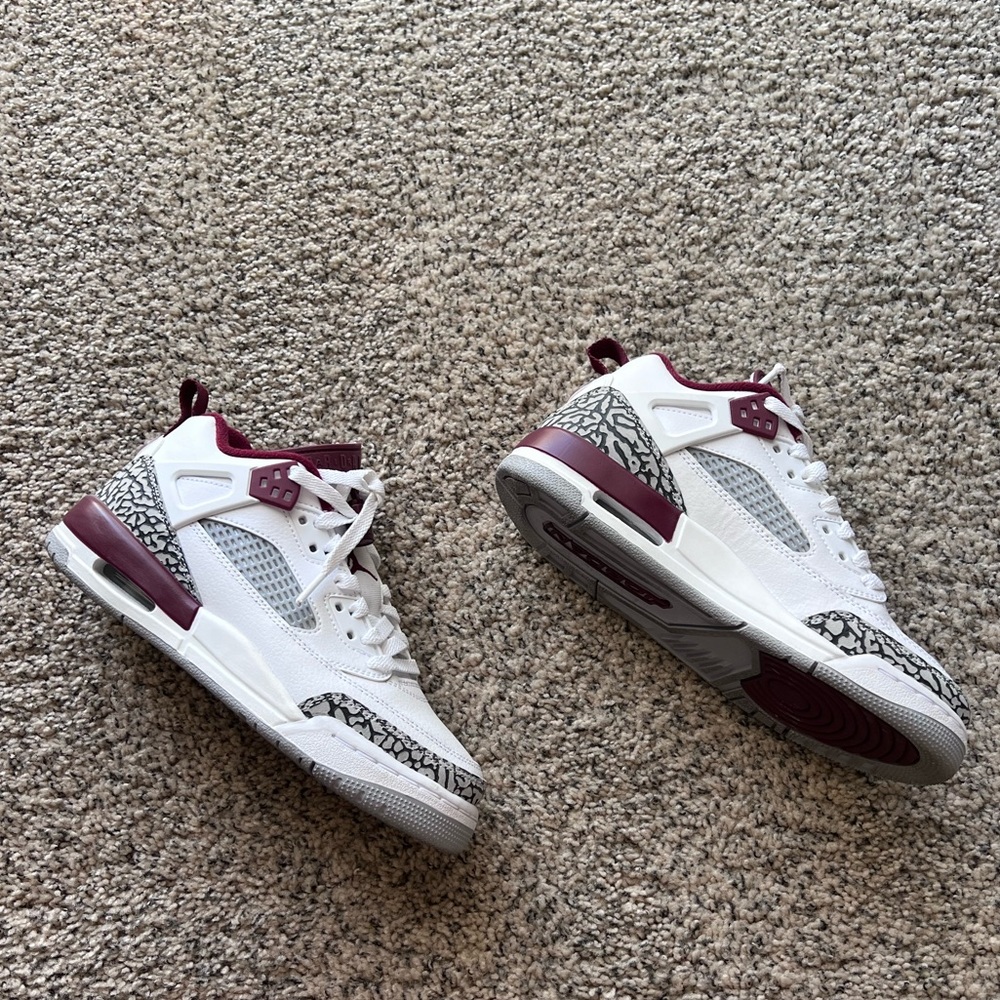 Jordan Spizike 5Y- White and Maroon Sneakers